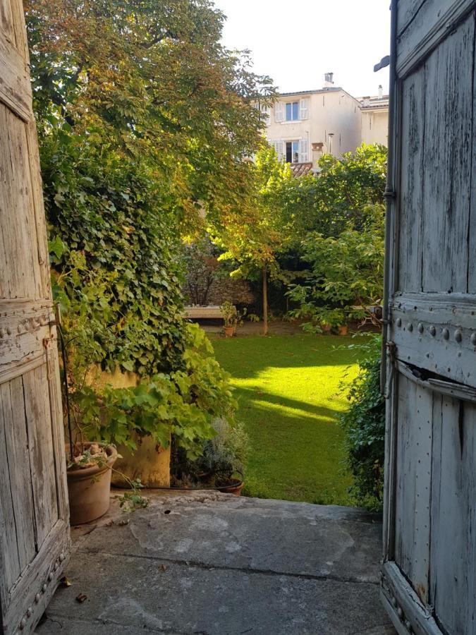 Bed And Breakfast Jardin De Marie Aix-en-Provence Exterior photo